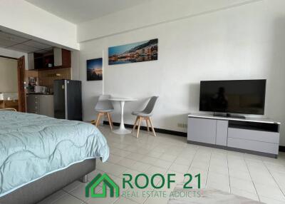 Condominium Ready To Move In Large Studio 39 Sq.m., Foreign quota for sale in South Pattaya, Near Walking Street and Central Pattaya Beach