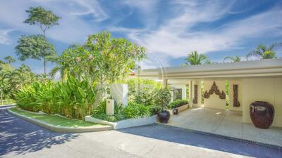 The Luxury Tropical Gardens Pool Villa