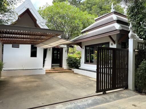 Balinese style villa for sale in the South of the island