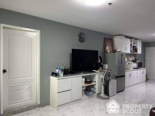 1-BR Condo at Nusa State Tower Condominium near BTS Saphan Taksin