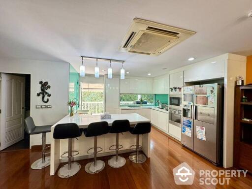 4-BR Townhouse at The Natural Place near MRT Phetchaburi