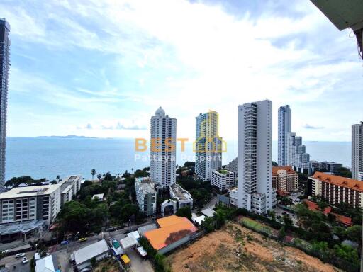 1 Bedroom Condo in The Riviera Wong Amat Beach Wongamat C011901