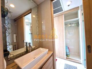 1 Bedroom Condo in The Riviera Wong Amat Beach Wongamat C011900