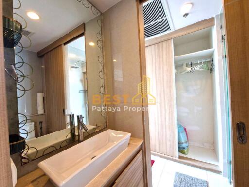 1 Bedroom Condo in The Riviera Wong Amat Beach Wongamat C011900