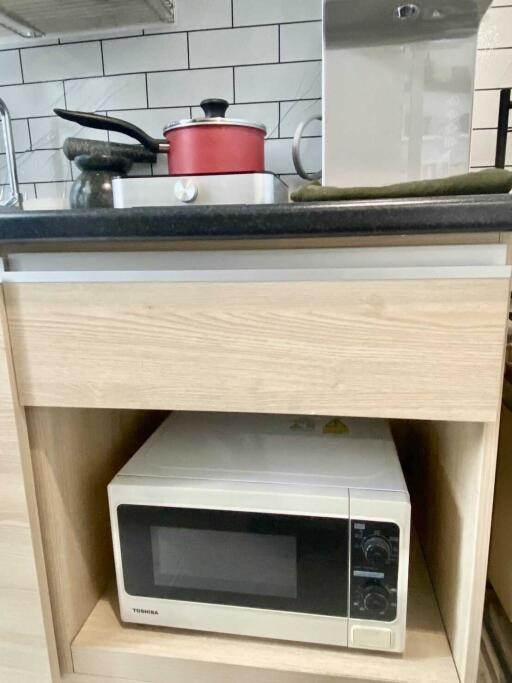 Kitchen countertop with appliances