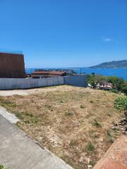 Outdoor area with a sea view