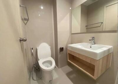 Modern bathroom with a toilet and sink