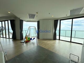 3 Bedrooms Condo in Aeras Jomtien C011658