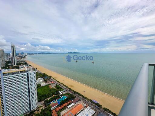 3 Bedrooms Condo in Aeras Jomtien C011658