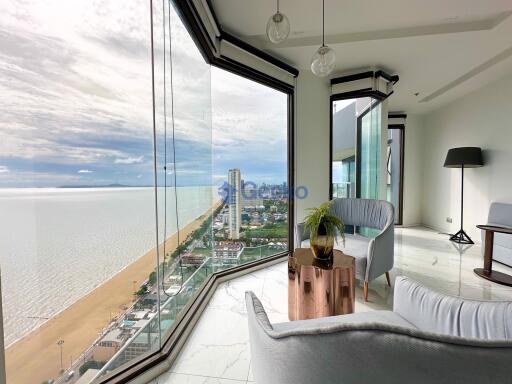 3 Bedrooms Condo in Aeras Jomtien C011658