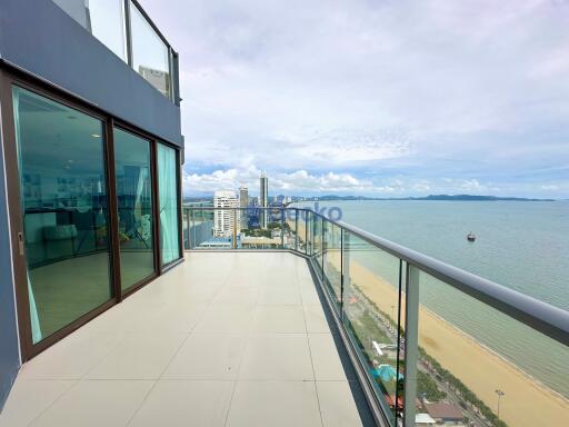 3 Bedrooms Condo in Aeras Jomtien C011658