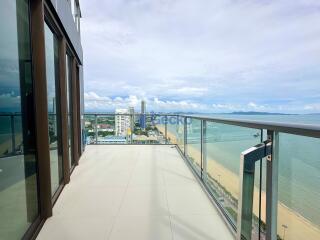 3 Bedrooms Condo in Aeras Jomtien C011658