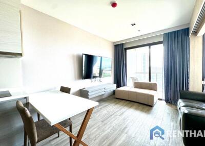 Hot deal Condominium beach front Jomtien 1 bedroom 35 sq.m. Sea view Good price for foreign name