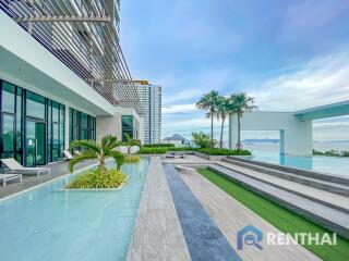 Hot deal Condominium beach front Jomtien 1 bedroom 35 sq.m. Sea view Good price for foreign name