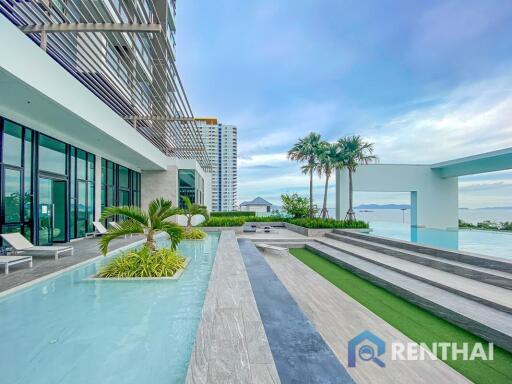 Hot deal Condominium beach front Jomtien 1 bedroom 35 sq.m. Sea view Good price for foreign name