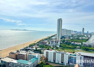 ขายคอนโดริมหาดจอมเทียน 1 ห้องนอน 35 ตร.ม. วิวทะเลชั้นสูง ราคาดีมาก