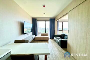 Hot deal Condominium beach front Jomtien 1 bedroom 35 sq.m. Sea view Good price for foreign name