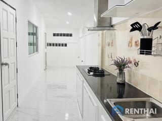 Corner unit house with big garden for sale 4.5 million baht