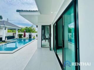 Exclusive Pool Villa  Modern Tropical Style