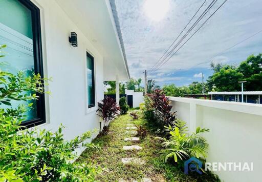 Exclusive Pool Villa  Modern Tropical Style