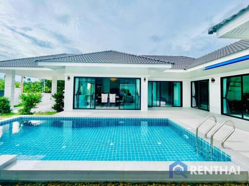 Exclusive Pool Villa  Modern Tropical Style