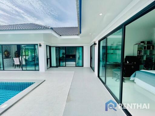 Exclusive Pool Villa  Modern Tropical Style