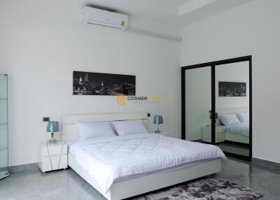 6 Bedrooms bedroom House in  Pattaya