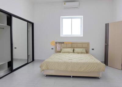 6 Bedrooms bedroom House in  Pattaya