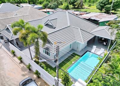 บ้านหลังนี้มี 4 Bedrooms ห้องนอน  อยู่ในโครงการชื่อ European Thai House  ตั้งอยู่ที่