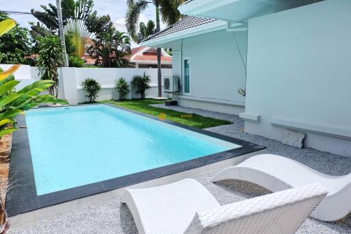 4 Bedroom Pool Villa in European Thai House East Pattaya