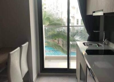For Sale: Condominium Resort Style Brand New Modern Design, 1 Bedroom with Pool View , Foreign Quota Close to The Beach, Pattaya