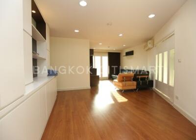 Condo at Lumpini Suite Ratchada - Rama 3 for sale