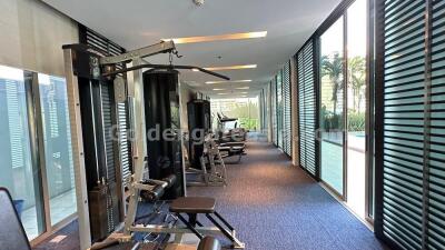 3 Bedrooms Modern Condo with balcony on high floor very close to Phrom Phong BTS, Watthana