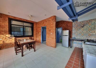 5 Bedroom Pool Villa In Soi Nern Plabwan Pattaya For Rent