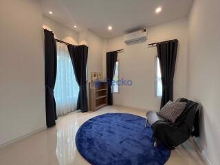 3 Bedrooms House East Pattaya H011663