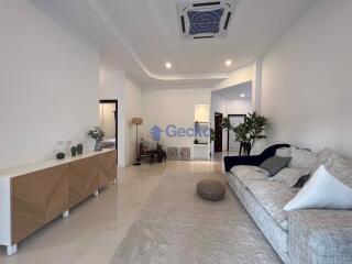 3 Bedrooms House East Pattaya H011663