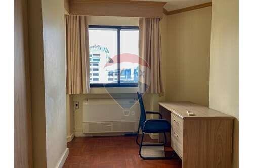 2 bed for sale BTS Asoke Benchakitti Park