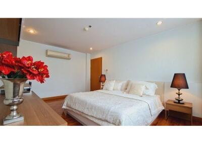 Spacious 2 bedrooms Sukhumvit 24 FOR RENT Next to Park