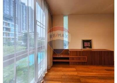 210 Sqm., 3 Beds, 3 Baths Condo listed for ฿ 30,000,000.