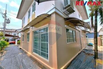 129 Sqm., 2 Beds Townhouse listed for ฿ 3,000,000.