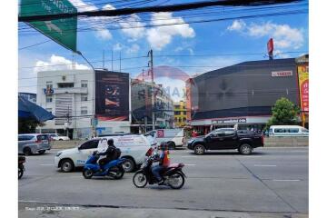 2 Shophouses  74 sq.Wa Ngamwongwan road