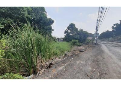 2,200 Sqm. Land listed for ฿ 27,500,000.