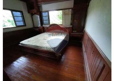 663 Sqm. Townhouse listed for ฿ 9,100,000.