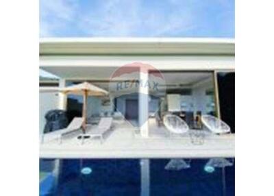 Stylish 2-Bedrooms Sea View Pool Villa