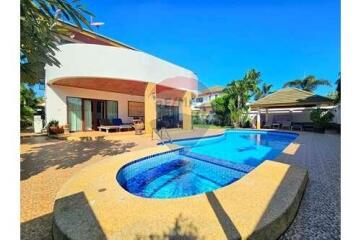 Peaceful & Spacious Villa, 4 Bed 5 Bath