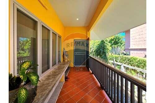 Palm Hills Cozy Natural Home, 3 Bed 4 Bath in Hua Hin For Sale