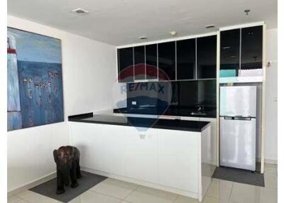 82 Sqm., 2 Beds, 2 Baths Condo listed for ฿ 7,950,000.