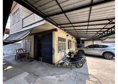 480 Sqm., 3 Beds, 1 Bath Townhouse listed for ฿ 4,900,000.