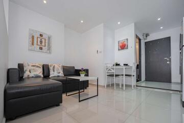 Modern studio room at Vieng Ping Condominium