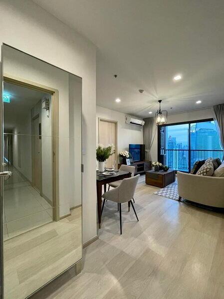 For Rent Bangkok Condo Life One Wireless Witthayu BTS Phloen Chit MRT Lumphini Pathum Wan